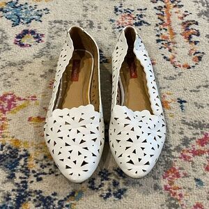 UNIONBAY White Laser-Cut Women's Flats